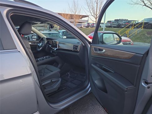 New 2026 Volkswagen Atlas SE image 26