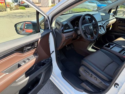 New 2026 Honda Odyssey Elite image 12