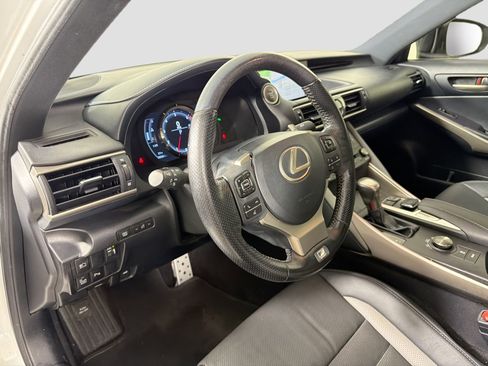 Used 2020 Lexus IS 300 F Sport w/ Blackline Edition image 10
