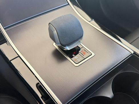 Certified 2026 Land Rover Range Rover Velar Dynamic SE AWD/4WD image 19