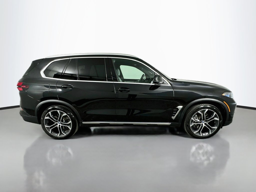 Used 2026 BMW X5 xDrive40i w/ Climate Comfort Package AWD/4WD image 4