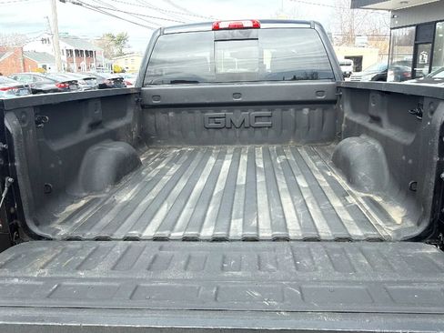 Used 2018 GMC Sierra 1500 SLT w/ SLT Premium Package AWD/4WD image 9