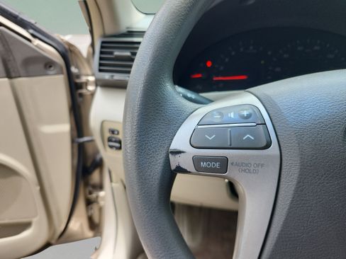 Used 2009 Toyota Camry SE FWD image 15