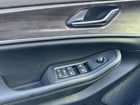 New 2026 Jeep Grand Cherokee Laredo image 13