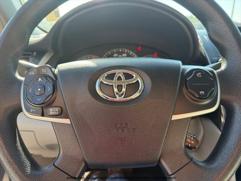 Used 2013 Toyota Camry LE FWD image 23