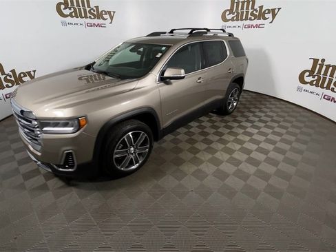 Certified 2023 GMC Acadia SLE w/ Driver Convenience Package image 4