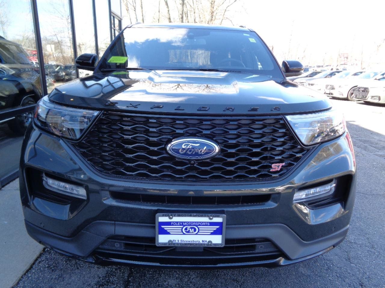 Used 2024 Ford Explorer ST w/ Equipment Group 401A AWD/4WD image 2