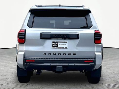 Used 2026 Toyota 4Runner SR5 RWD image 5