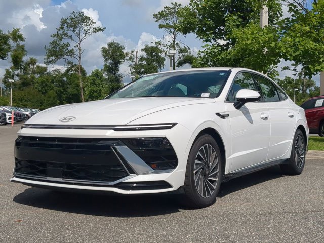 New 2025 Hyundai Sonata SEL FWD image 2