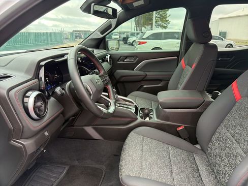 Certified 2025 Chevrolet Colorado Z71 image 12