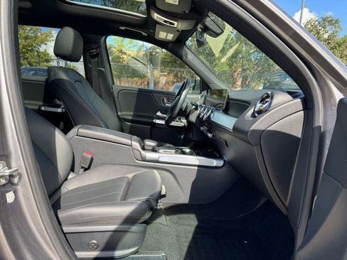 Certified 2023 Mercedes-Benz GLB 250 w/ Premium Package image 29