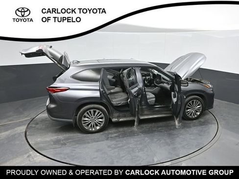 Used 2022 Toyota Highlander Platinum image 49