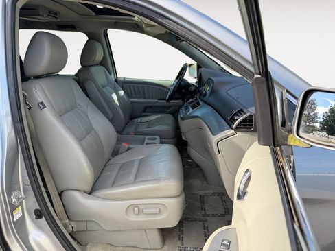 Used 2010 Honda Odyssey EX-L image 25