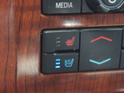 Used 2010 Ford F150 Lariat RWD image 8