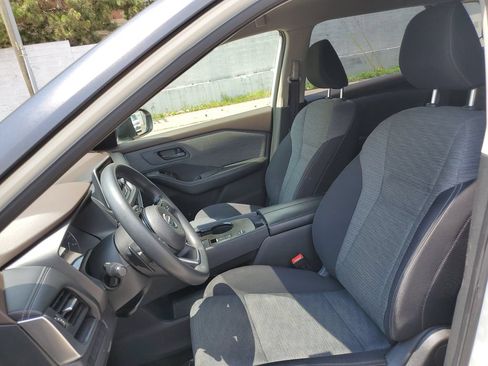 Used 2021 Nissan Rogue S FWD image 5