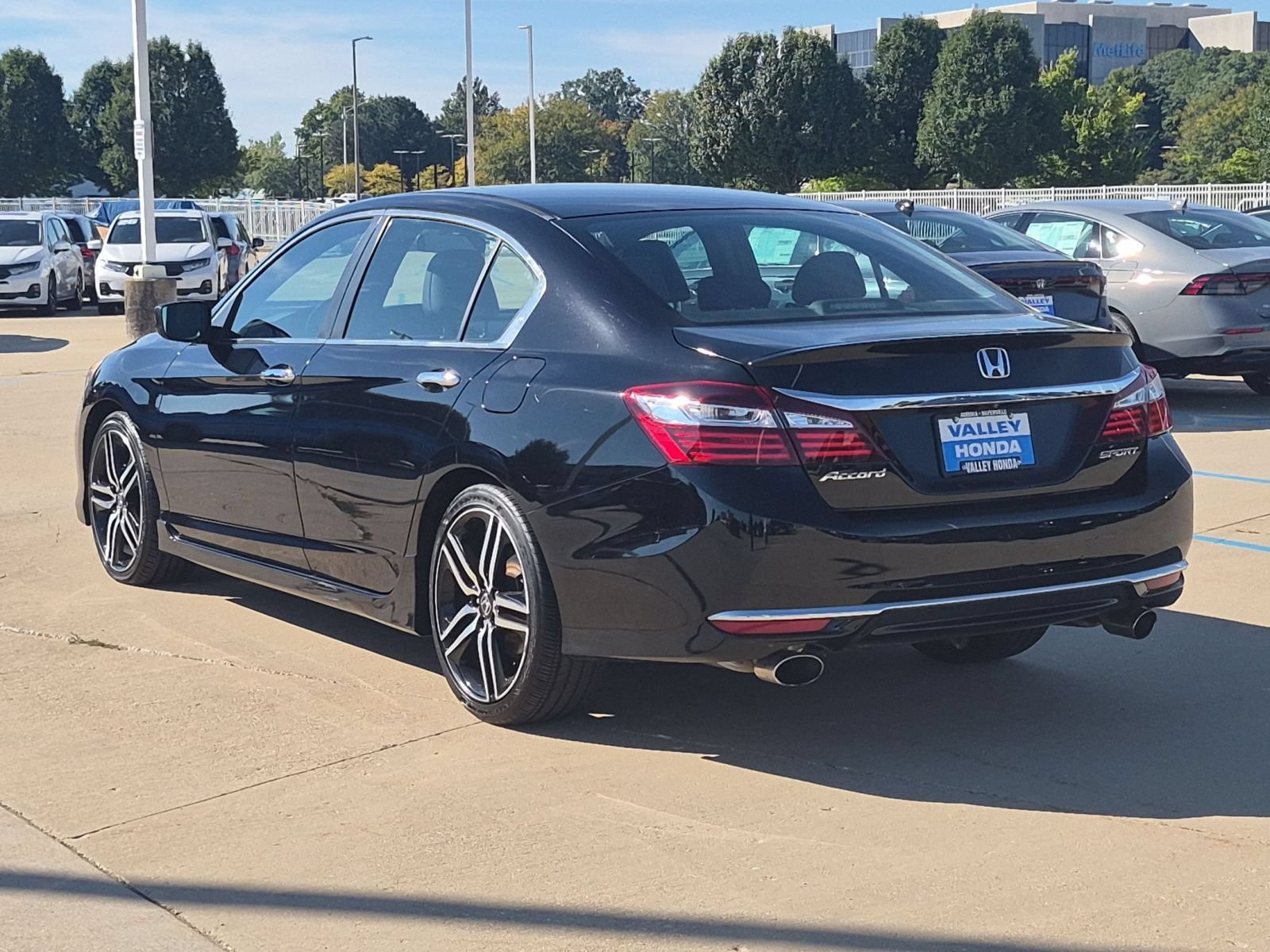 Used 2016 Honda Accord Sport image 9