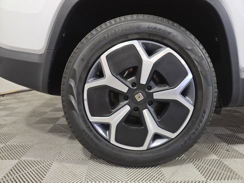 Used 2024 Rivian R1S Adventure AWD/4WD image 12