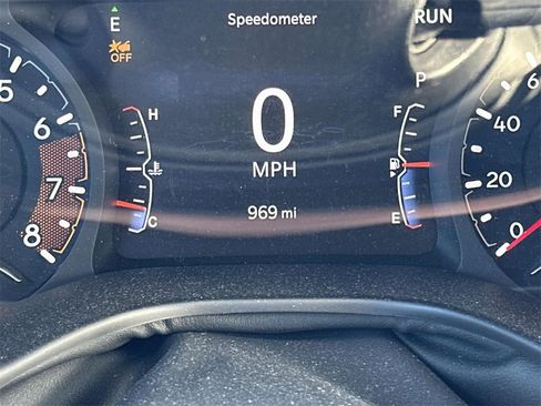 Used 2024 Jeep Compass Limited image 20