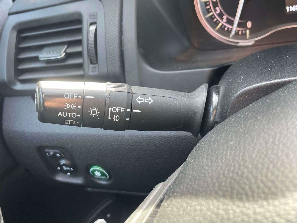 Used 2016 Honda Pilot Touring image 22