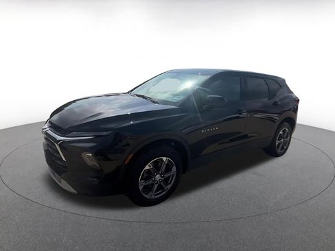 Used 2025 Chevrolet Blazer LT image 8