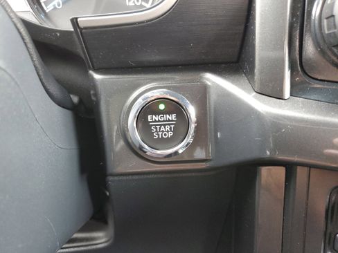 Certified 2022 Ford F150 XLT w/ Equipment Group 302A High image 30