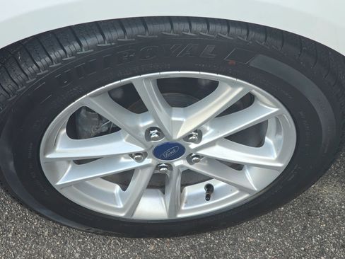 Used 2017 Ford Focus SE image 25