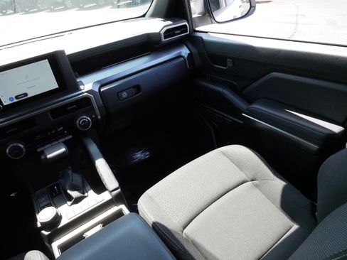 Used 2026 Toyota 4Runner SR5 AWD/4WD image 11