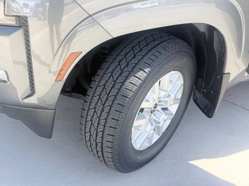 Certified 2024 Nissan Frontier SV w/ SV Convenience Package RWD image 36