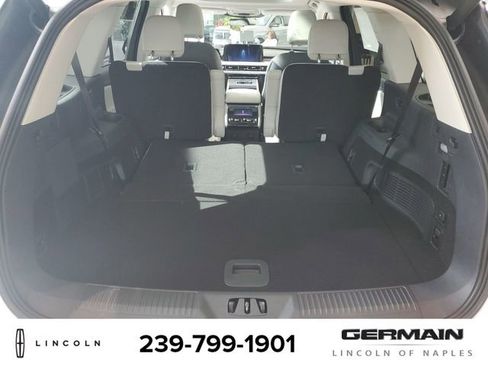 New 2025 Lincoln Aviator 2WD w/ Equipment Group 101A image 21