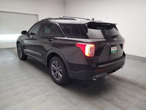 Used 2022 Ford Explorer XLT w/ Equipment Group 202A AWD/4WD image 5