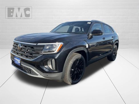 New 2026 Volkswagen Atlas Cross Sport SE image 1