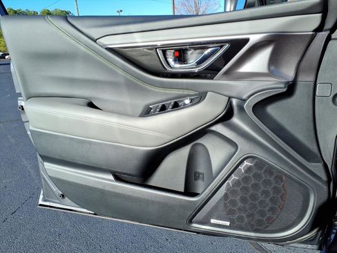 Certified 2025 Subaru Outback Onyx Edition w/ Popular Package #2 image 19