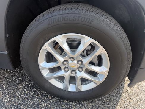 Used 2018 Chevrolet Traverse LS AWD/4WD image 31