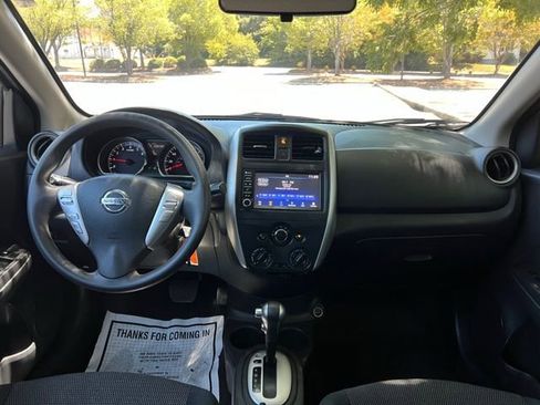 Used 2019 Nissan Versa SV FWD image 27