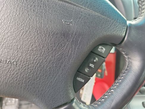 Used 2004 Ford Thunderbird RWD image 9