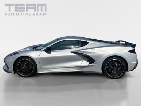 Used 2020 Chevrolet Corvette Stingray Premium Cpe w/ 3LT Preferred Equipment Group RWD image 4