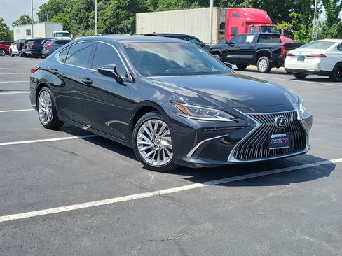 Used 2020 Lexus ES 350 Ultra Luxury w/ Accessory Package 2 FWD image 32
