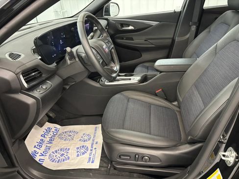 Used 2025 Buick Envista Preferred w/ Convenience I Package FWD image 37