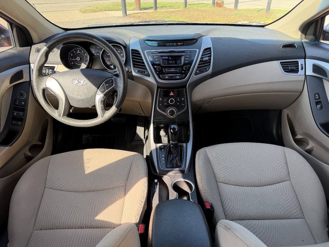 Used 2016 Hyundai Elantra SE FWD image 10
