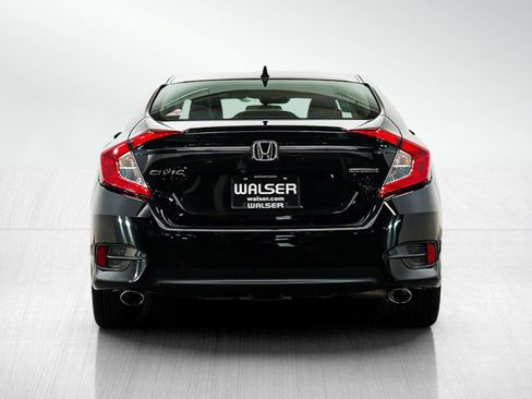 Used 2016 Honda Civic Touring image 4