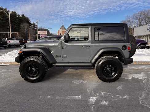Certified 2025 Jeep Wrangler Sport AWD/4WD image 7