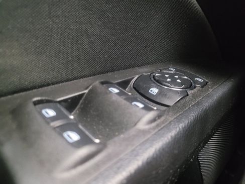 Used 2020 Ford Fusion SE FWD image 27