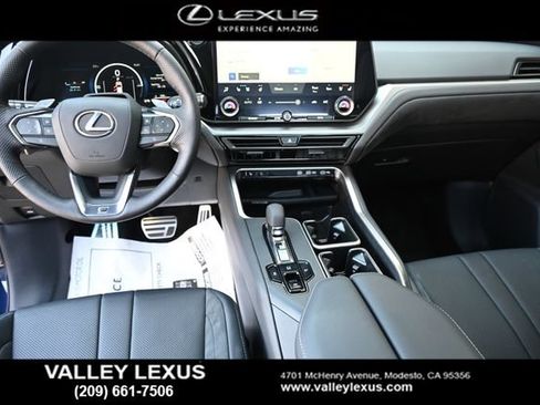 Used 2025 Lexus TX 500h AWD w/ Technology Package image 19