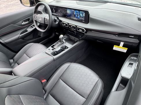New 2026 Nissan Sentra SR w/ SR Premium Package FWD image 7