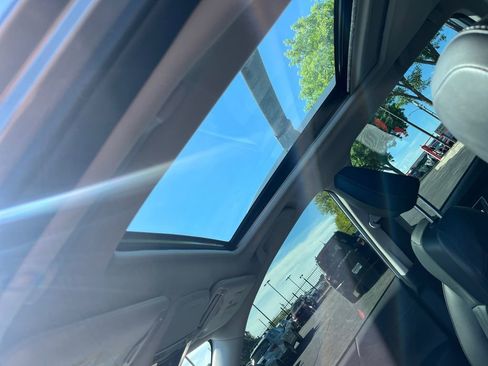 Used 2023 Subaru Forester Touring AWD/4WD image 25