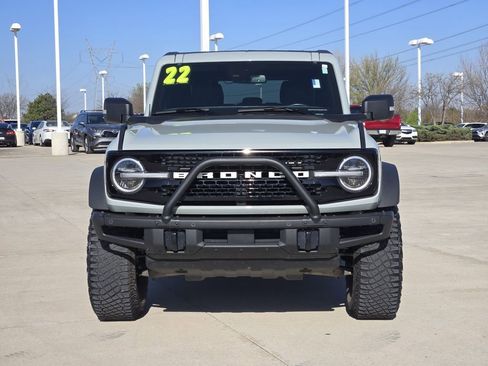 Used 2022 Ford Bronco Wildtrak image 2