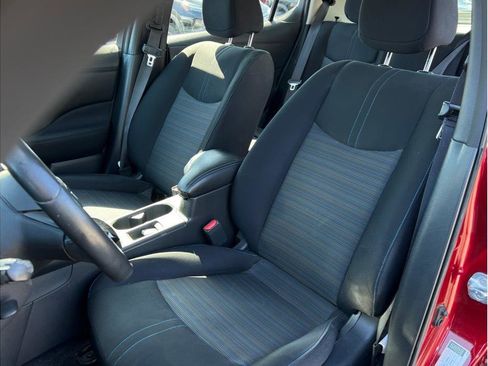Used 2018 Nissan Leaf SV w/ SV Technology Package FWD image 8