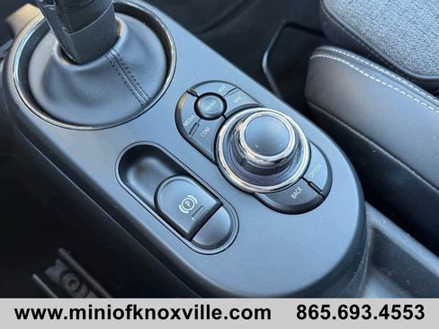 Used 2022 MINI Cooper S w/ Signature Upholstery Package image 27