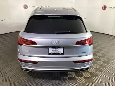 Certified 2025 Audi Q5 2.0T Premium Plus w/ Premium Plus Package image 6