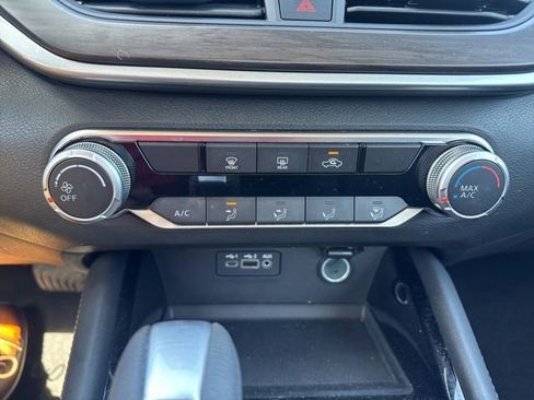 Used 2023 Nissan Altima 2.5 SV FWD image 31